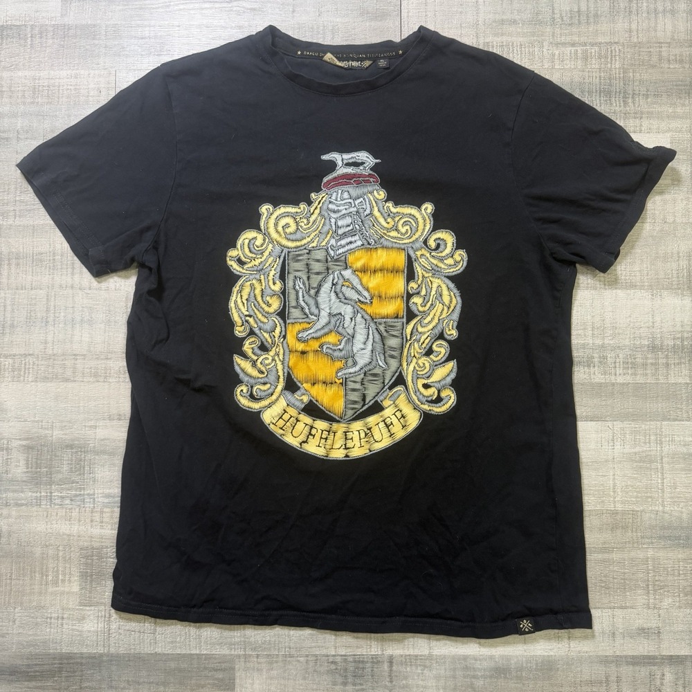 Harry Potter Wizard World Hufflepuff Embroidery Print T-Shirt Size XL Black